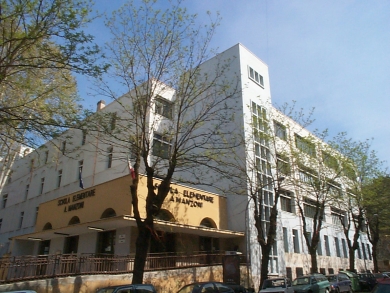 ECOLE MATERNELLE ET PRIMAIREALESSANDRO MANZONI - ROME